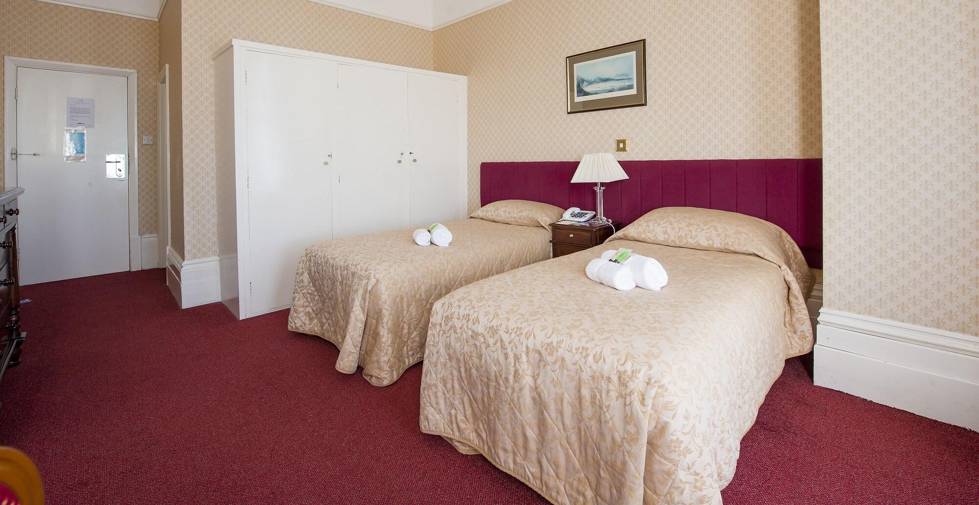 Albany Lions Hotel Eastbourne Exterior photo