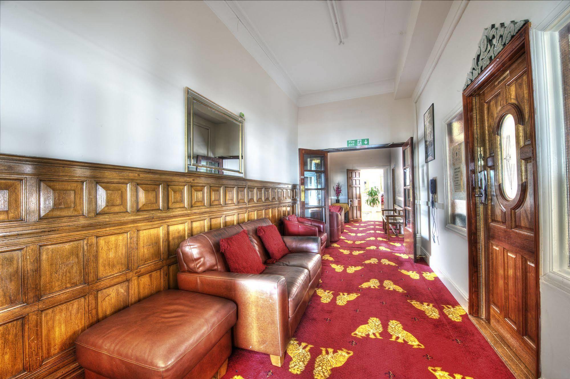 Albany Lions Hotel Eastbourne Exterior photo